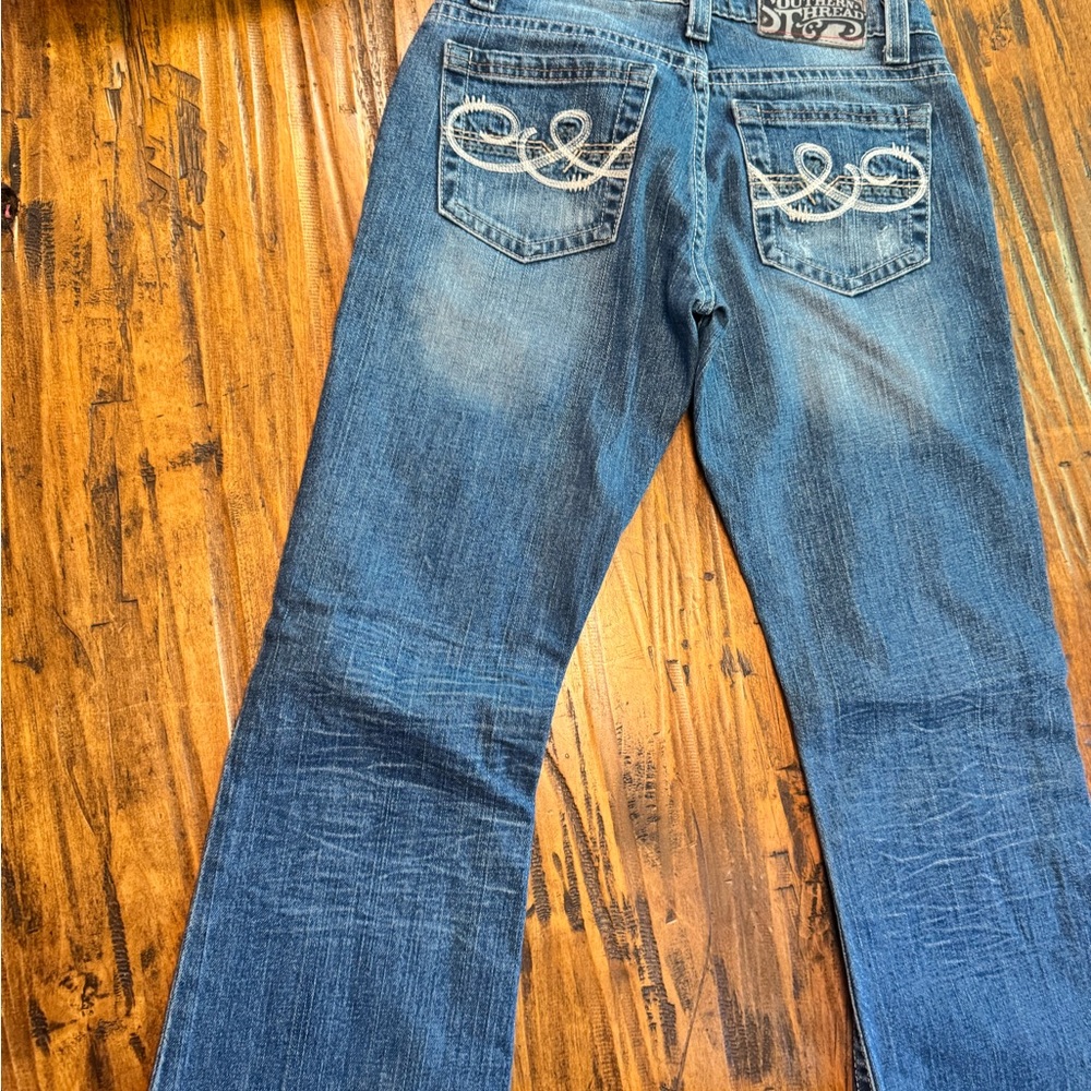 Men's Bootcut Denim Jeans with Embroidered Back Pockets - Blue